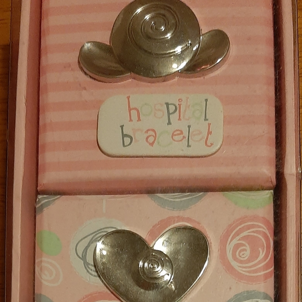 3 Keepsake boxes